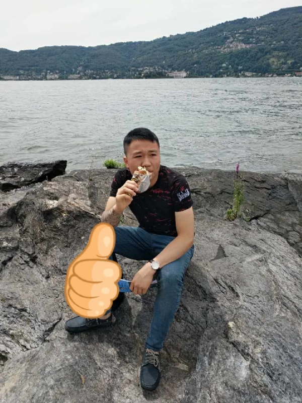 绚烂背后的平淡的第一张照片--晋江相亲网