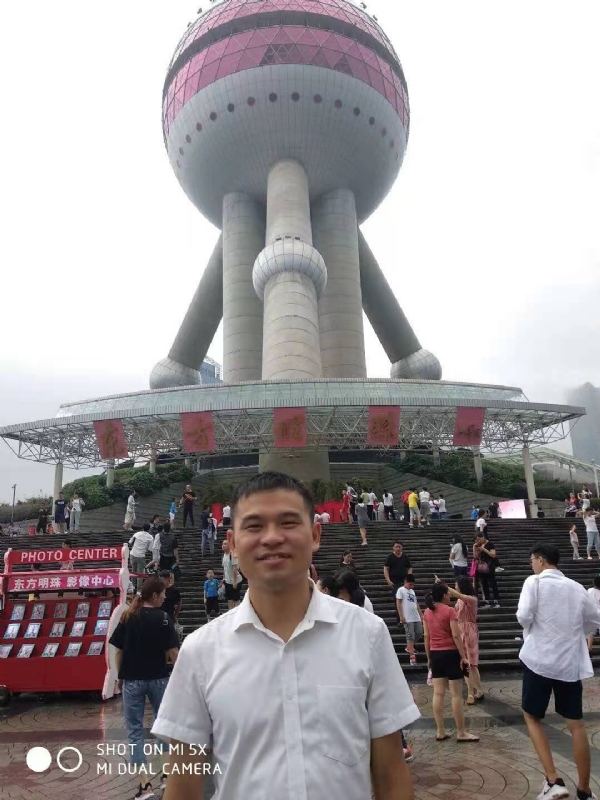 小猫吃老鼠的第一张照片--晋江相亲网