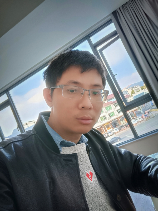 也许只是缺少一个拥抱的第二张照片--晋江相亲网